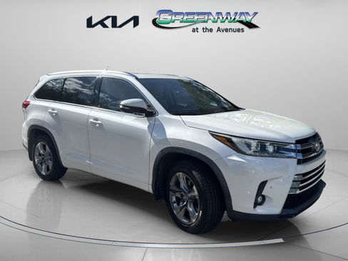 Used 2019 Toyota Highlander Limited image 1