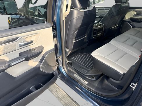 Used 2023 RAM 1500 Limited AWD/4WD image 9