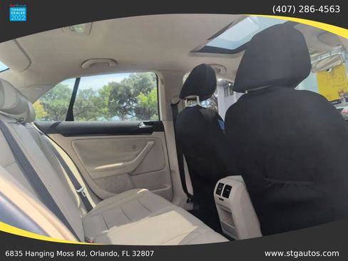 Used 2010 Volkswagen Jetta SE FWD image 23
