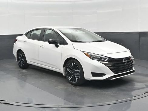 Used 2023 Nissan Versa SR w/ Trunk Package FWD image 1