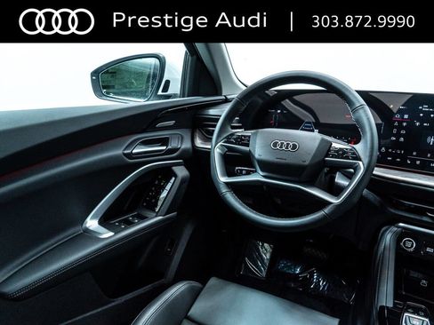 Used 2025 Audi Q5 Premium Plus w/ Premium Plus AWD/4WD image 21