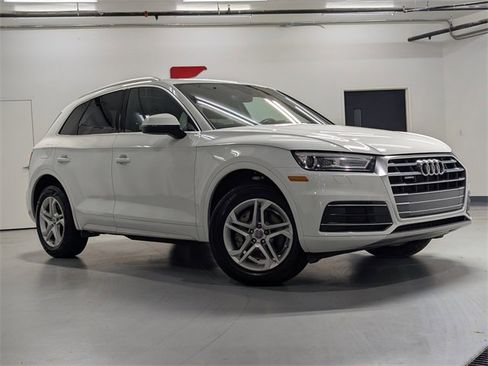 Used 2019 Audi Q5 2.0T Premium w/ Convenience Package image 2