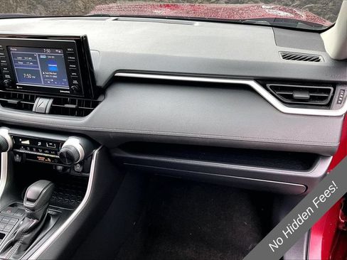 Used 2020 Toyota RAV4 LE w/ All Weather Liner Package AWD/4WD image 10
