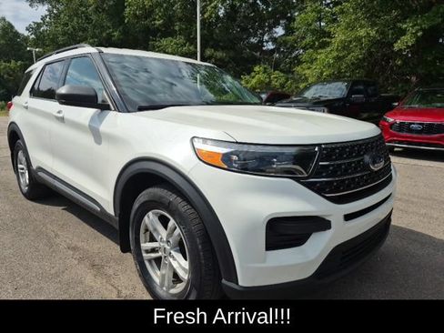Used 2024 Ford Explorer XLT AWD/4WD image 10