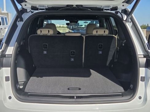 New 2025 Jeep Grand Cherokee Limited image 13