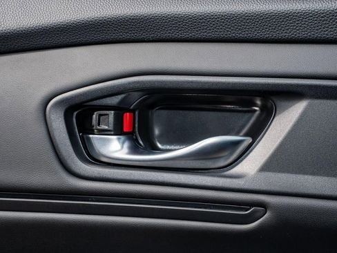 Certified 2025 Honda Accord SE image 27