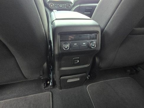 Used 2018 GMC Acadia SLE image 11