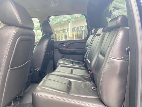 Used 2008 Chevrolet Avalanche LTZ w/ LTZ Preferred Equipment Group image 9