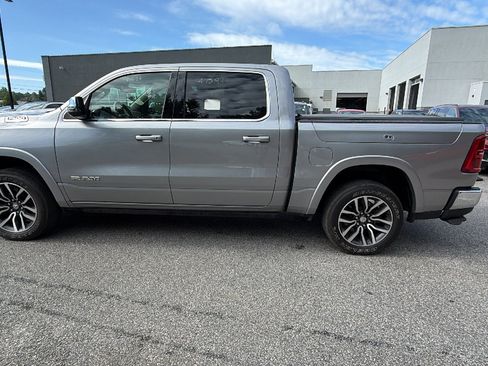 Used 2025 RAM 1500 Limited AWD/4WD image 11