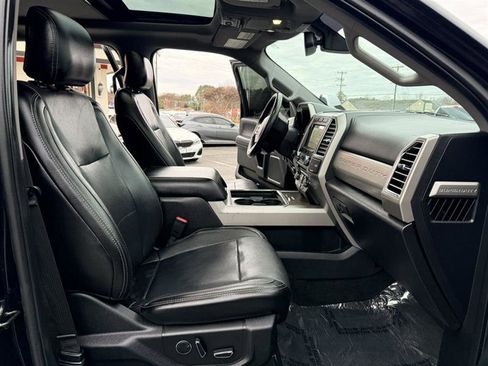 Used 2017 Ford F250 Lariat w/ Lariat Ultimate Package image 15