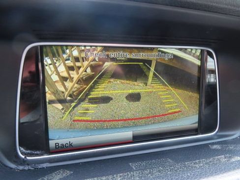 Used 2014 Mercedes-Benz E 350 4MATIC Sedan image 24