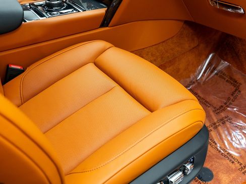 New 2026 Rolls-Royce Cullinan Black Badge image 41