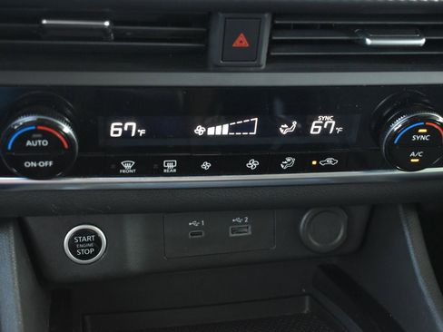 Used 2023 Nissan Rogue SV AWD/4WD image 28