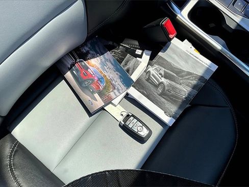 Certified 2022 Ford Explorer XLT w/ Equipment Group 202A image 11