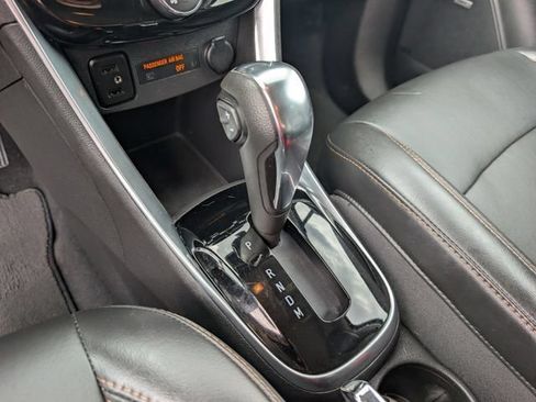 Used 2019 Chevrolet Trax Premier AWD/4WD image 23