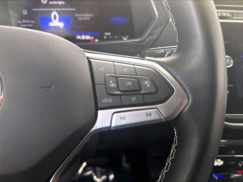 Used 2023 Volkswagen Tiguan SE FWD image 15