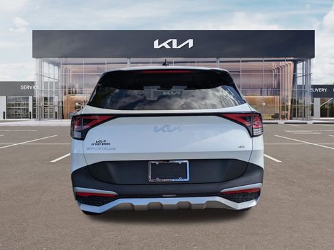 Certified 2023 Kia Sportage LX image 5