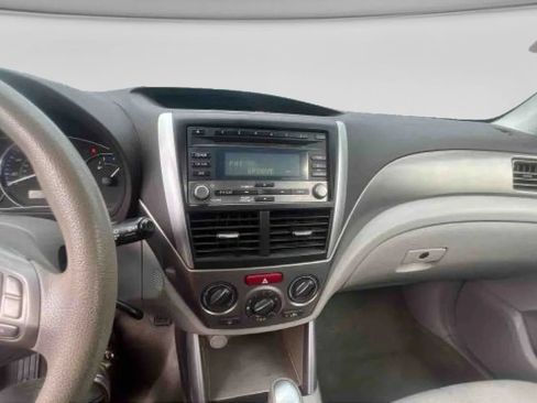 Used 2010 Subaru Forester 2.5X AWD/4WD image 7