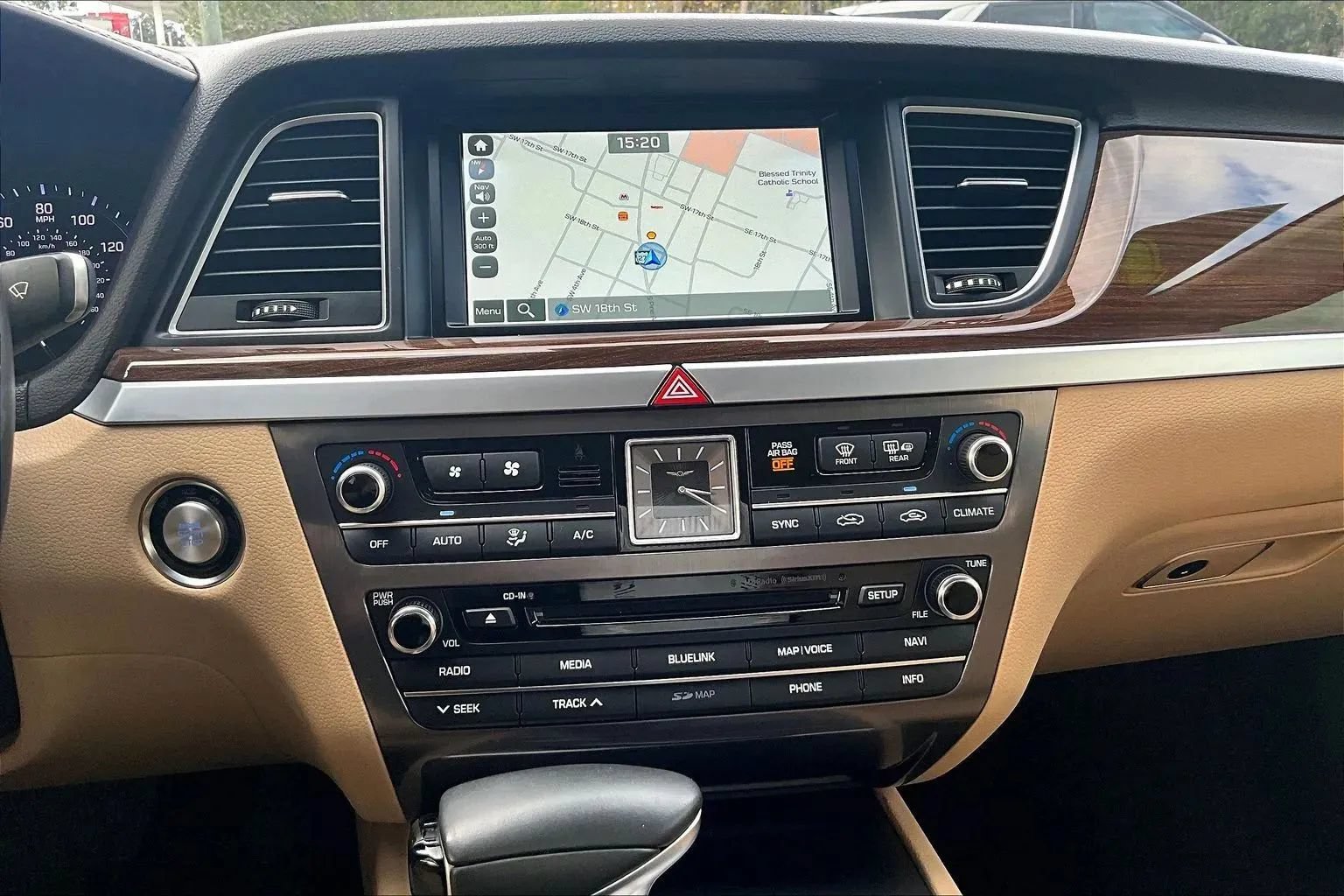 Used 2018 Genesis G80 3.8 RWD image 45