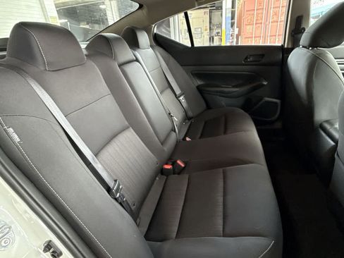 Used 2025 Nissan Altima 2.5 SV FWD image 26