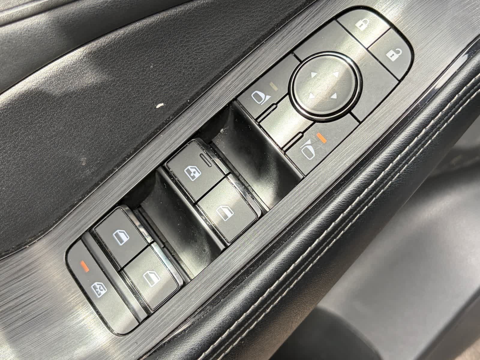 Certified 2025 Nissan Rogue SV AWD/4WD image 7