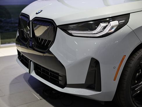 New 2026 BMW X3 xDrive30 w/ Premium Package image 14