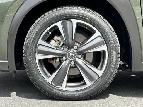 Used 2019 Lexus UX 200 w/ Premium Package image 32