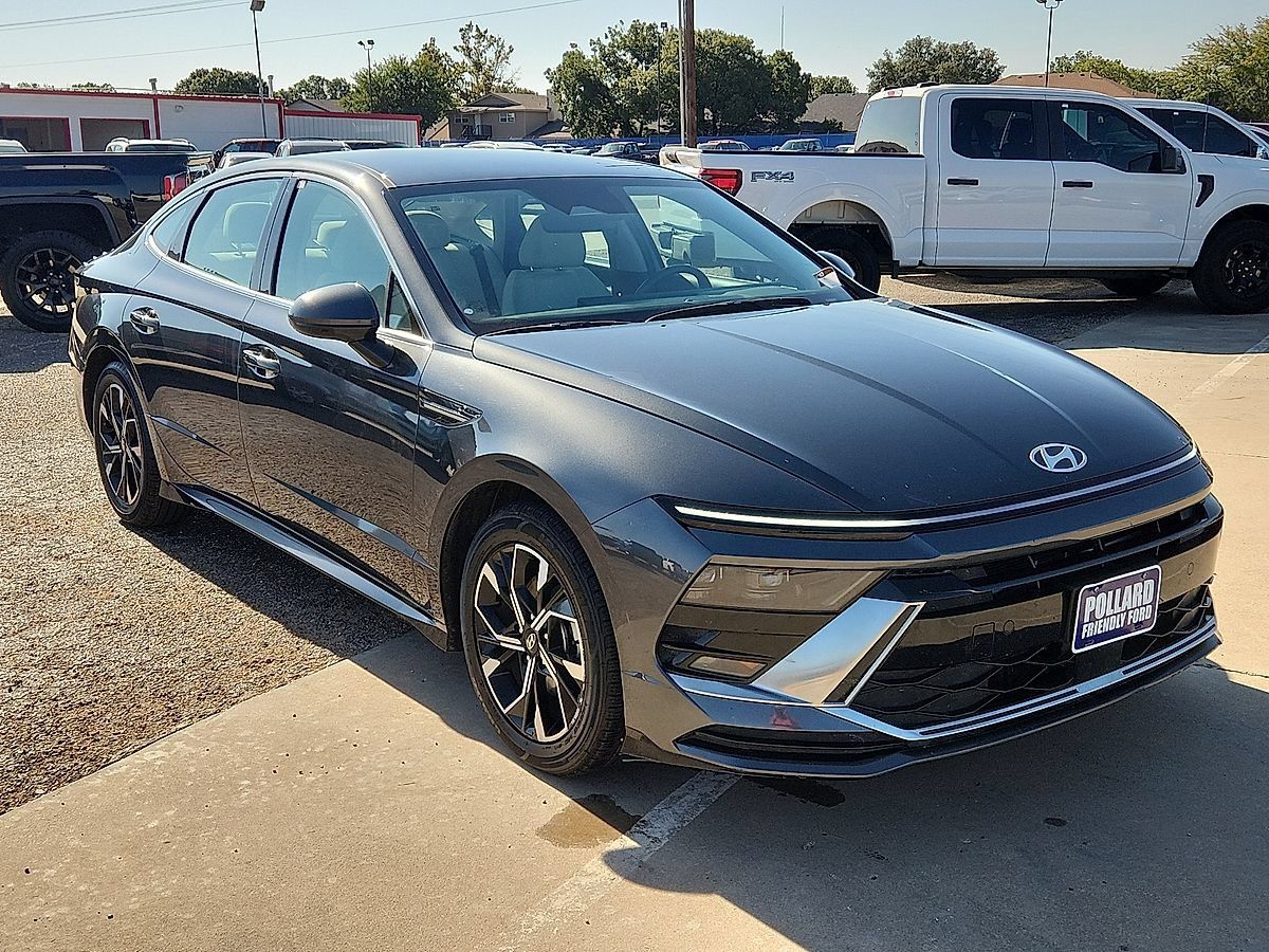 Used 2025 Hyundai Sonata SEL FWD image 5