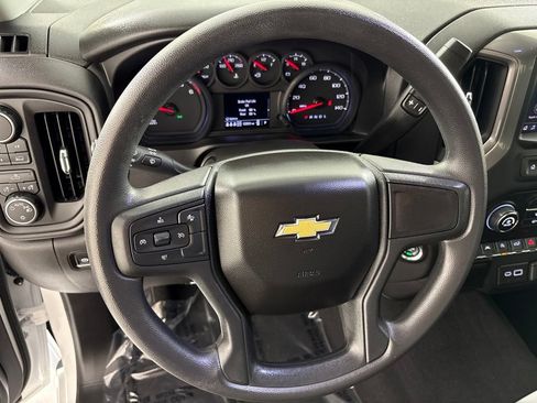 Used 2026 Chevrolet Silverado 1500 Custom AWD/4WD image 32