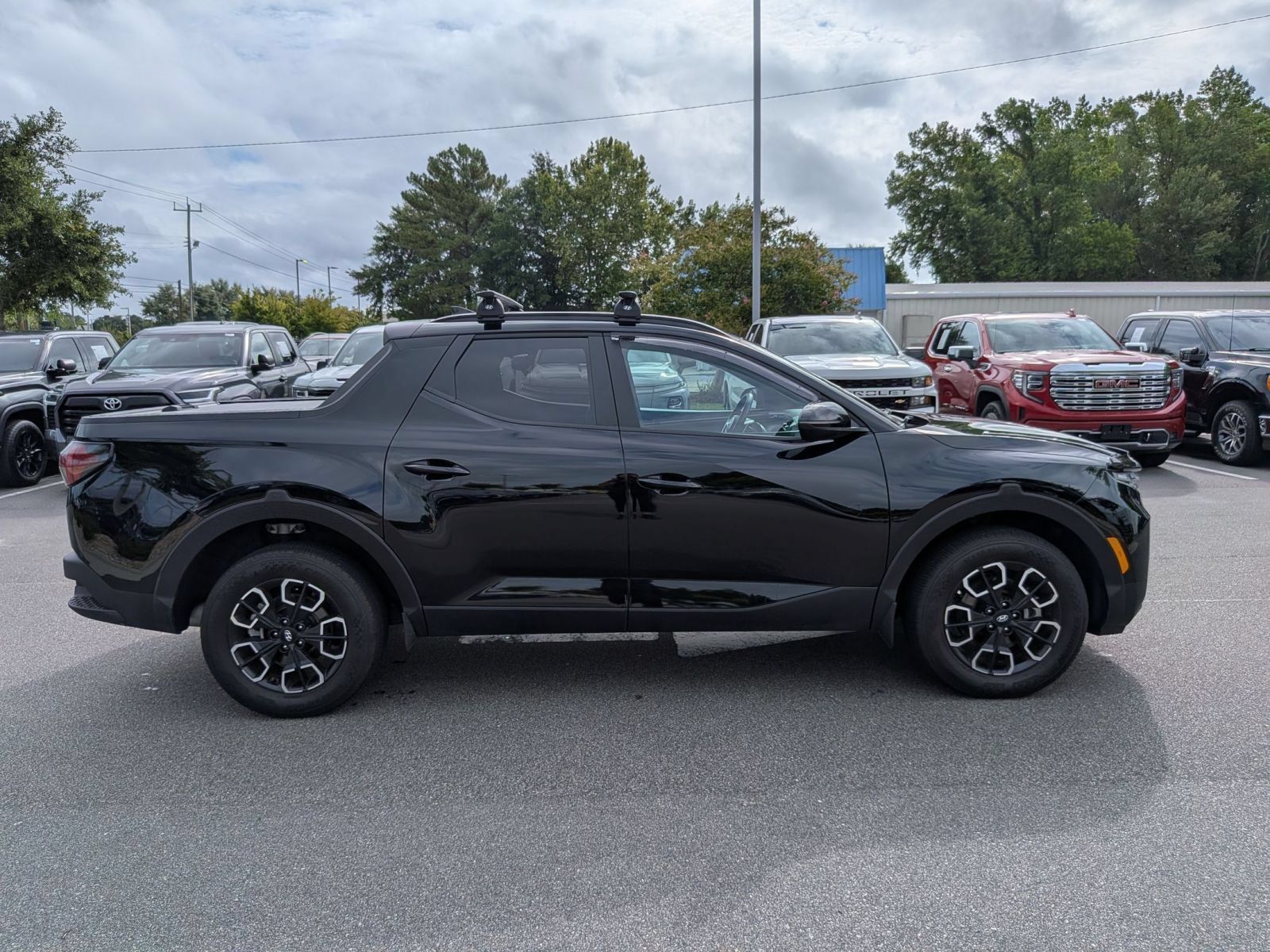 Used 2023 Hyundai Santa Cruz SEL Premium AWD/4WD image 2