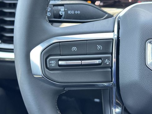 New 2026 GMC Canyon Elevation w/ LPO, Black Badging Package RWD image 9