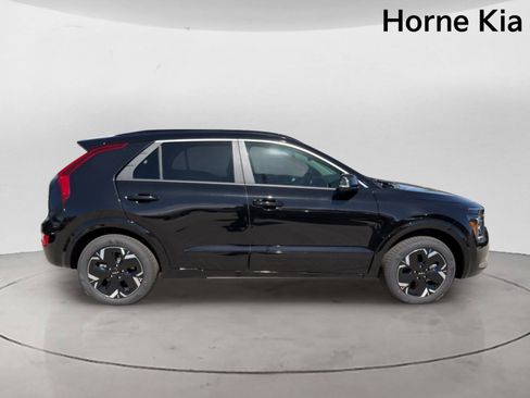 New 2026 Kia Niro Wind FWD image 3