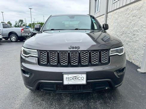 Used 2020 Jeep Grand Cherokee Altitude AWD/4WD image 12