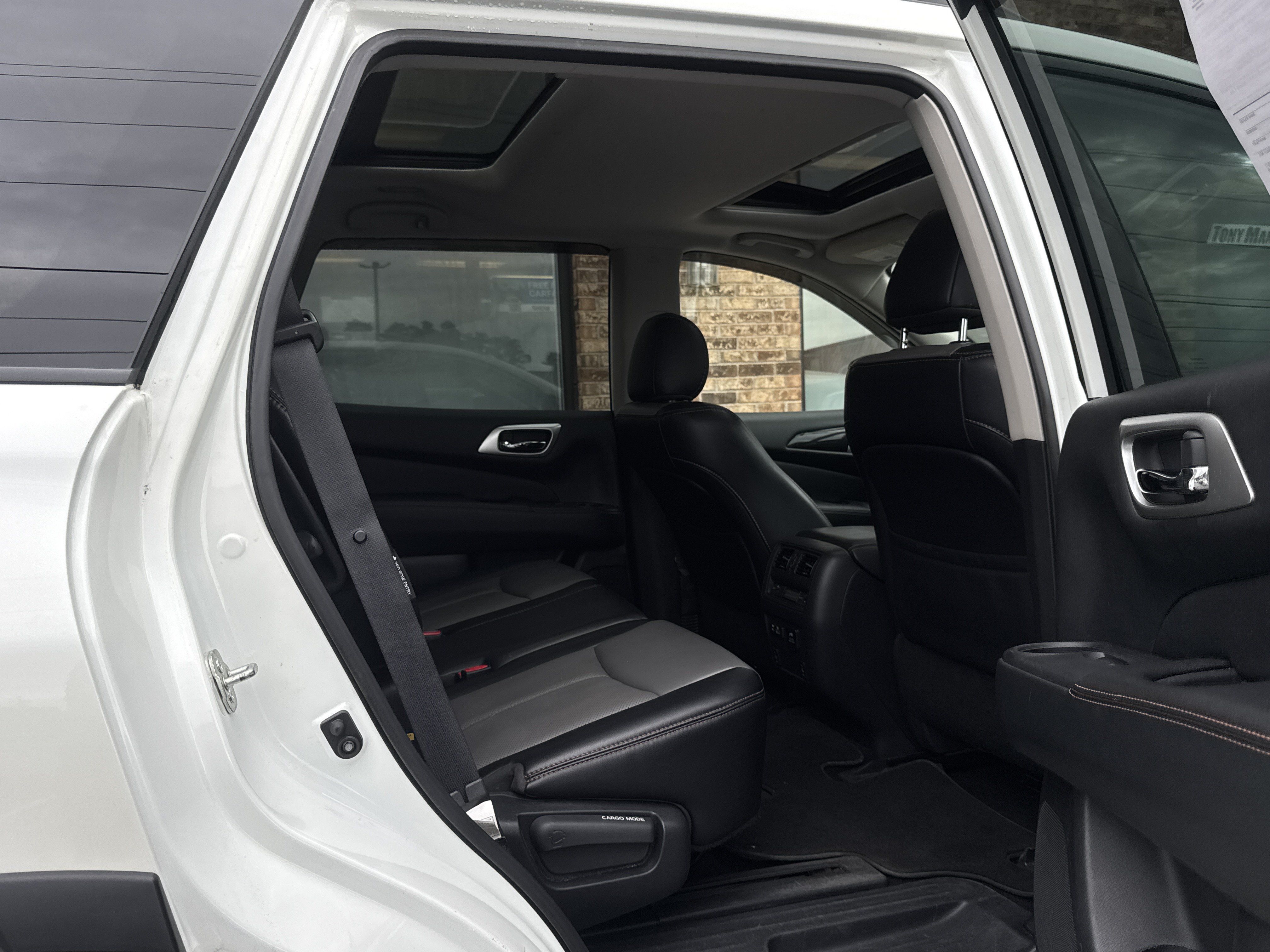 Used 2020 Nissan Pathfinder SL AWD/4WD image 20