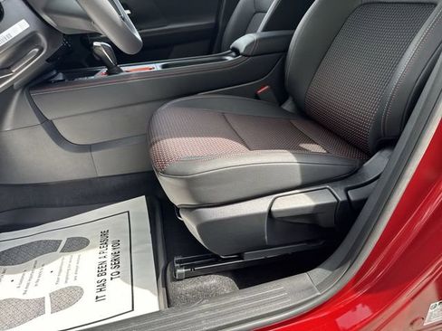 New 2026 Nissan Kicks SR FWD image 28