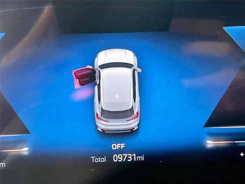 Used 2025 BMW X1 xDrive28i w/ Technology Package image 11