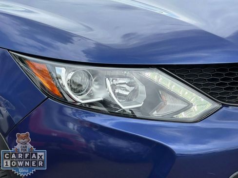 Used 2019 Nissan Rogue Sport SV w/ Technology Package AWD/4WD image 13