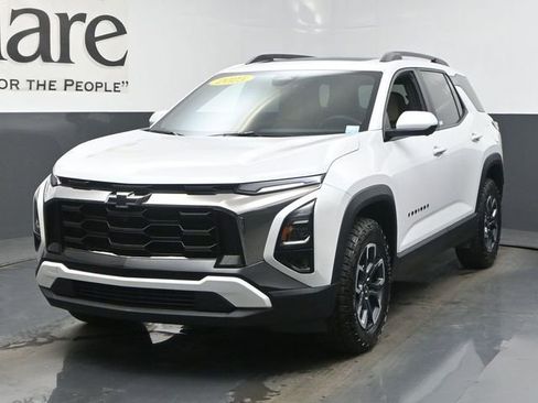 Used 2025 Chevrolet Equinox ACTIV w/ Safety and Technology Package image 7