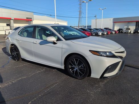 Certified 2024 Toyota Camry SE FWD image 7