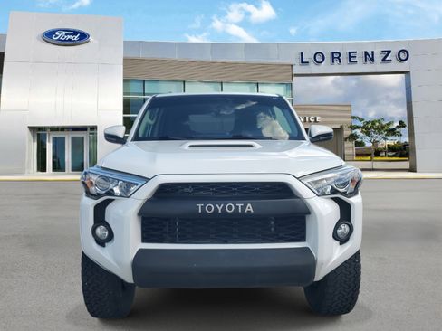 Used 2019 Toyota 4Runner TRD Off-Road image 2