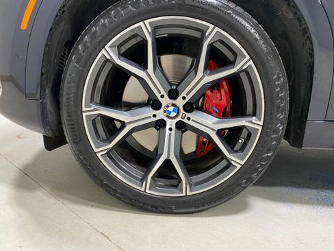 Used 2023 BMW X6 xDrive40i w/ M Sport Package image 28