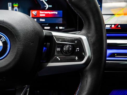 Used 2025 BMW i5 M60 w/ Premium Package image 26