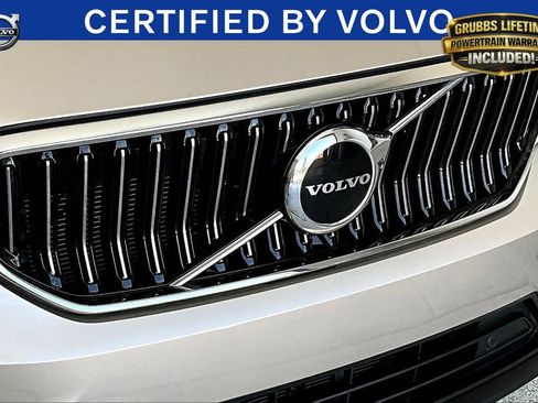 Used 2023 Volvo XC40 B4 Plus FWD image 38