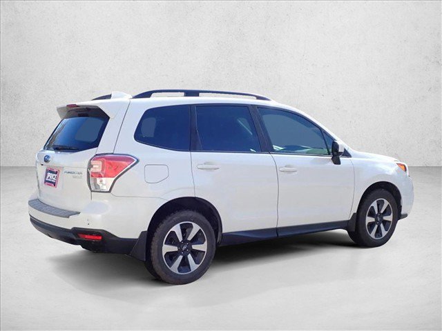 Used 2017 Subaru Forester 2.5i Premium AWD/4WD image 4
