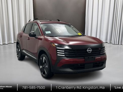 New 2026 Nissan Kicks SR w/ Cold Weather Package image 3