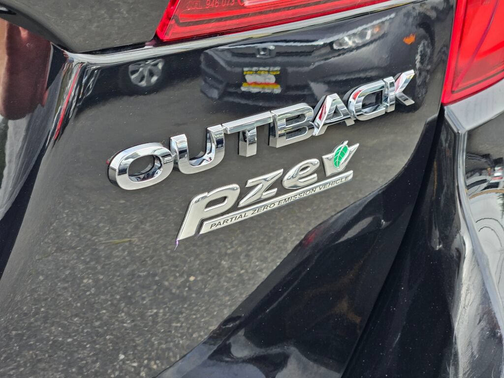 Used 2015 Subaru Outback 2.5i Limited AWD/4WD image 9