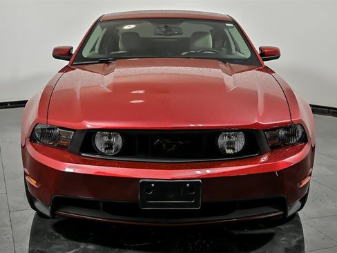 Used 2010 Ford Mustang GT RWD image 4