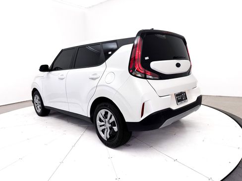 Used 2023 Kia Soul LX FWD image 15
