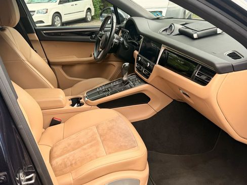 Used 2019 Porsche Macan AWD/4WD image 23