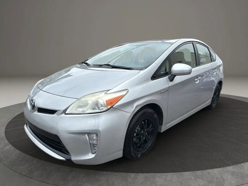 Used 2013 Toyota Prius Two image 1